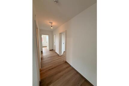 Hochwertig renovierte 2-Zimmer Wohnung mit Weitblick in Uerdingen - Krefeld Gartenstadt