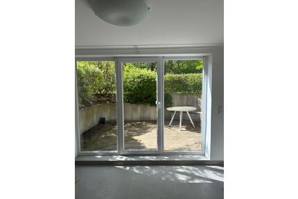 Kernsanierte Souterrainwohnung 2 Zimmer inkl. EBK am Waller Park - Bremen Gröpelingen