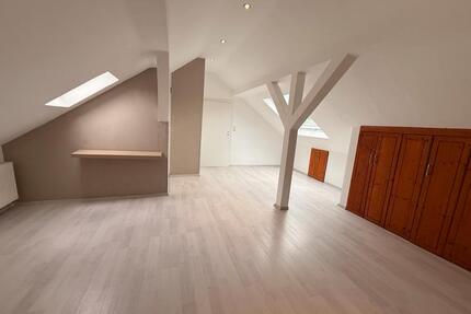 1 - Zimmer Dachgeschosswohnung - 400,00&nbsp;EUR Kaltmiete, ca.&nbsp; 52,00&nbsp;m&sup2; in Hagen (PLZ: 58135) Hagen-Mitte