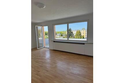 Frisch renovierte 3,5-Zimmer Wohnung im 3.OG mit Balkon in Herten