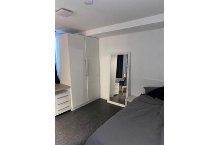 Zwei Zimmer mit jeweils eigenem Bad zur Untervermietung - Frankfurt am Main Schwanheim