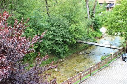 Idyllisch gelegene 2-Zimmer Wohnung mit tollem Balkon in Bergen