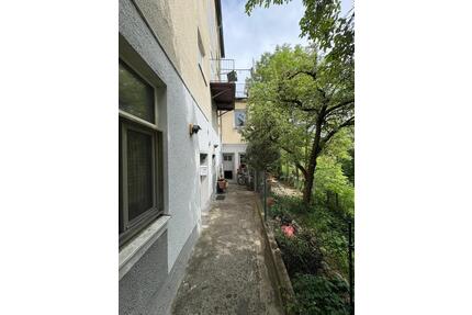 3-Zimmer-Wohnung in Toplage an der Wertachbrücke – schöner Ausblick & Gartennutzung - Augsburg Firnhaberau