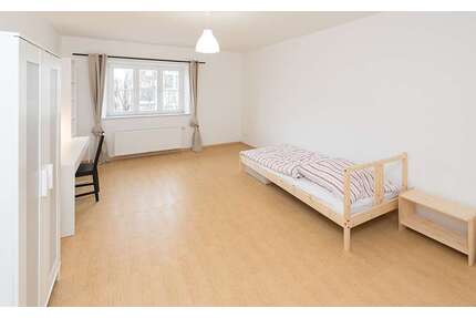 WG-Zimmer in München 975,00 € 19 m²