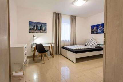 WG-Zimmer in Frankfurt am Main 700,00 € 14 m²