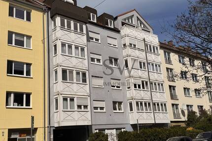Helle 2-Zimmer-Wohnung mit Aufzug & Duplex-Stellplatz in Nürnberg
