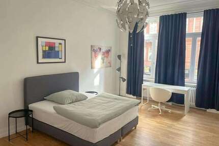 WG-Zimmer in Frankfurt am Main 899,00 € 25 m²