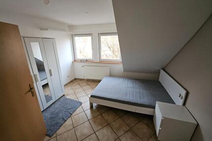 ruhiges WG Zimmer HM Zentrum Eckwanne WLAN EBK, Amt möglich - Hameln