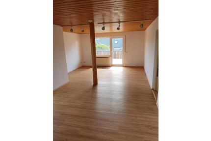 3 Zimmer Wohnung - 1.300,00&nbsp;EUR Kaltmiete, ca.&nbsp; 100,00&nbsp;m&sup2; in Karlsbad (PLZ: 76307)