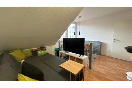 Helle 2 Zimmer DG Wohnung direkt an der Lister Meile - Hannover Vahrenwald-List