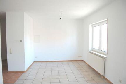 Helle 2 ½ Zimmer Wohnung für 1-2 Personen in Ludwigshafen-Maudach - Ludwigshafen am Rhein Rheingönheim
