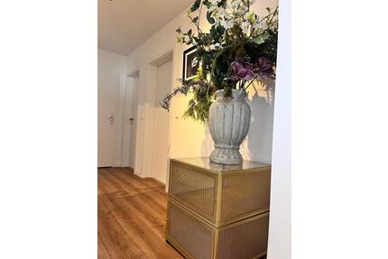 Ankommen & Wohlfühlen – Helle 3,5–4 Zimmer Wohnung mit Platz - Göppingen