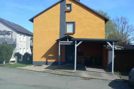 3 Zimmer Wohnung, Küche, Badm, 85qm in Konradsreuth - Ahornberg