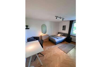 WG-Zimmer in München 890,00 € 13 m²