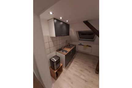 Untermiete bis 30.06: Möblierte 1,5 Zimmer Dachgeschosswohnung - Bochum Bochum-Mitte