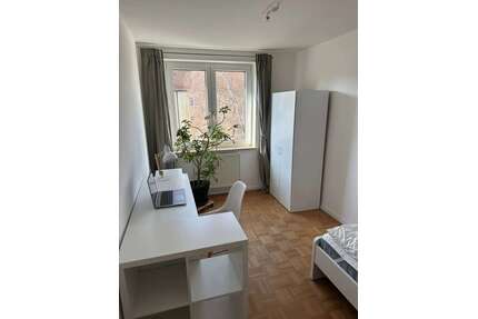 WG-Zimmer in München 950,00 € 11 m²