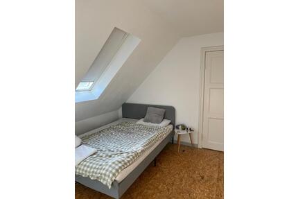 WG-Zimmer (Studenten WG) - 395,00&nbsp;EUR Kaltmiete, ca.&nbsp; 11,00&nbsp;m&sup2; in Oldenburg (PLZ: 26129) Bloherfelde