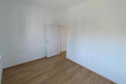 4,5 Zimmer Wohnung WG geeignet - 1.550,00&nbsp;EUR Kaltmiete, ca.&nbsp; 118,00&nbsp;m&sup2; in Stuttgart (PLZ: 70372) Bad Cannstatt