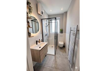 Nahe FH Kiel -Erstbezug nach Sanierung: 2-Zimmer-WG mit Balkon