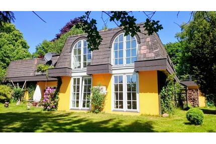 2 Zimmer 90m2 Loft-Wohnung in schöner Villa in Seevetal