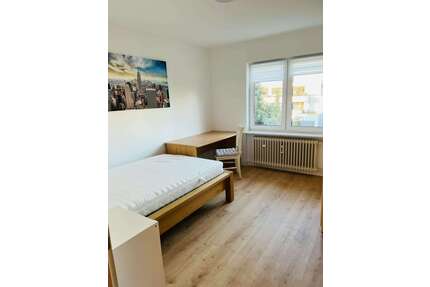 WG-Zimmer in Eschborn 710,00 € 12 m²
