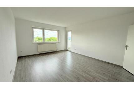 Helle, frisch sanierte 2-Zimmer Wohnung mit Weitblick und Fahrstuhl nahe Westpark - sofort frei - Braunschweig Timmerlah-Geitelde-Stiddien