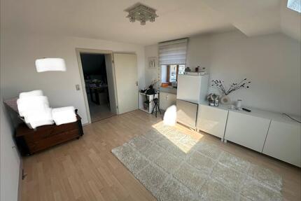 Renovierte und helle 3 Zimmer Wohnung - Stolberg (Rhld.) Büsbach