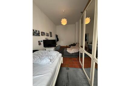 Schönes, großes und helles WG- Zimmer in Mädchen Wg - Koblenz Lay