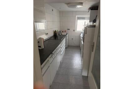 Möbliertes Zimmer in einem WG - 490,00&nbsp;EUR Kaltmiete, ca.&nbsp; 26,00&nbsp;m&sup2; in Karben (PLZ: 61184)