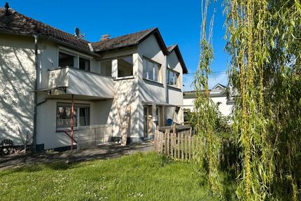 Schöne großzügige drei Zimmer Wohnung mit Balkon und Garten - Unkel