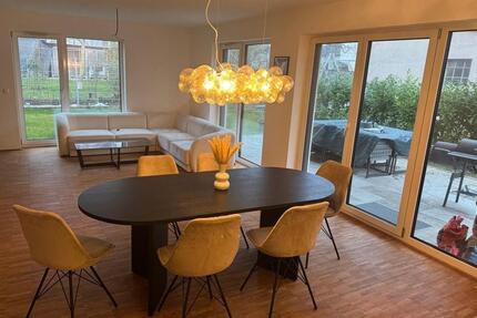 Sonnige 2-Zimmer Wohnung mit Süd-Terrasse - Wolfschlugen