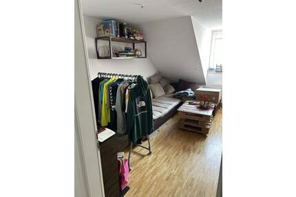 Zentral aber ruhig: Gemütliche Dachgeschosswohnung in der City - Hannover Mitte