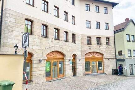 ERSTVERMIETUNG NACH GRUNDSANIERUNG 4 ZIMMER WOHNUNG IM HERZEN VON LAUF PEG. - Lauf an der Pegnitz