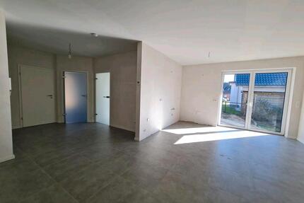 2 12 Zimmer Neubau Wohnung in 47551 Bedburg-Hau mit Garten