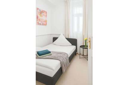 WG-Zimmer in München 799,00 € 9 m²