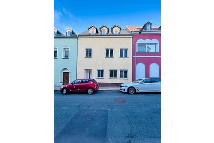 Neu saniertes Haus - 5 Zimmer Wohnung 1.OG - Meerane