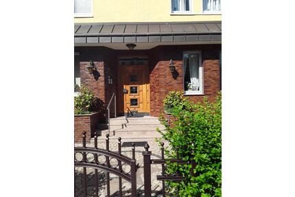 Dachgeschosswohnung 2,5 Zimmer in Essen