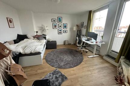 1,5 Zimmer Wohnung im Neubau mit großem Balkon. Voll Möbliert. - Leipzig Südost