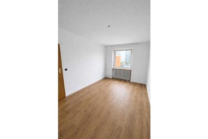 3 Zimmer Wohnung - 2. OG - ca 71 qm - Parkplatz optional - Bad Schwartau