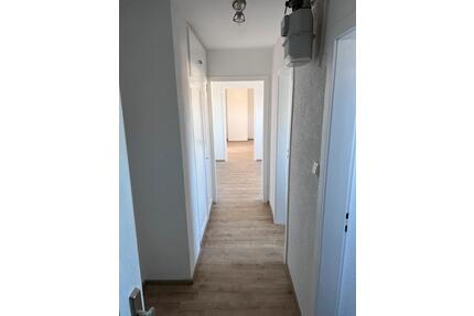 Helle 3-Zimmer-DG-Wohnung (50m2) in Stuttgart-Degerloch