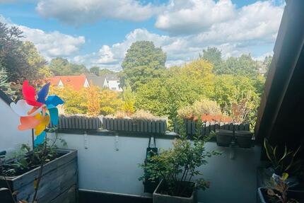 Helle 3,5 Zimmer Dachgeschosswohnung mit Loggia in Altenessen