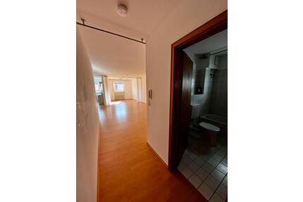 Großzügiges helles 1½-Zimmer Apartment + TG-Stellplatz LD Zentrum - Herxheim bei Landau/Pfalz