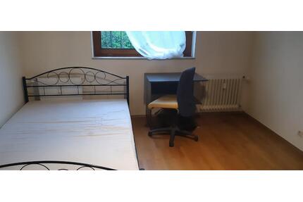 Großes Zimmer in chilliger Studenten-WG - Tübingen Derendingen