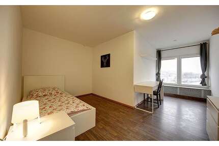 WG-Zimmer in Stuttgart 540,00 € 14 m²