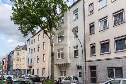 Komfortables Wohnen in Köln-Kalk – 4 Zimmer mit Balkon.