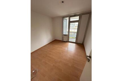 Schöne 2-Zimmer-Wohnung 2er-WG mit Balkon in Köln-Zollstock