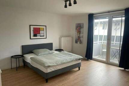 WG-Zimmer in Frankfurt am Main 899,00 € 30 m²