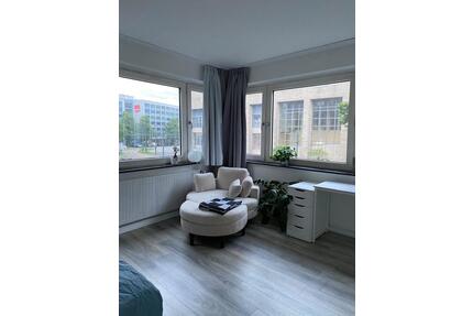 Mädels WG- Zimmer frei ab 01.06 Düsseldorf Stadtmitte