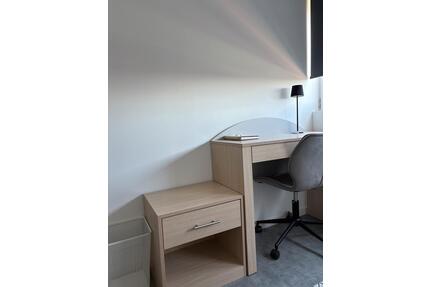 1 Zimmer Wohnung in 10 WG - 520,00&nbsp;EUR Kaltmiete, ca.&nbsp; 240,00&nbsp;m&sup2; in Leinfelden-Echterdingen (PLZ: 70771)