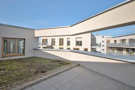 Großzügigkeit trifft Lebensqualität - 3 Zimmer & XXL-Dachterrasse - Böblingen